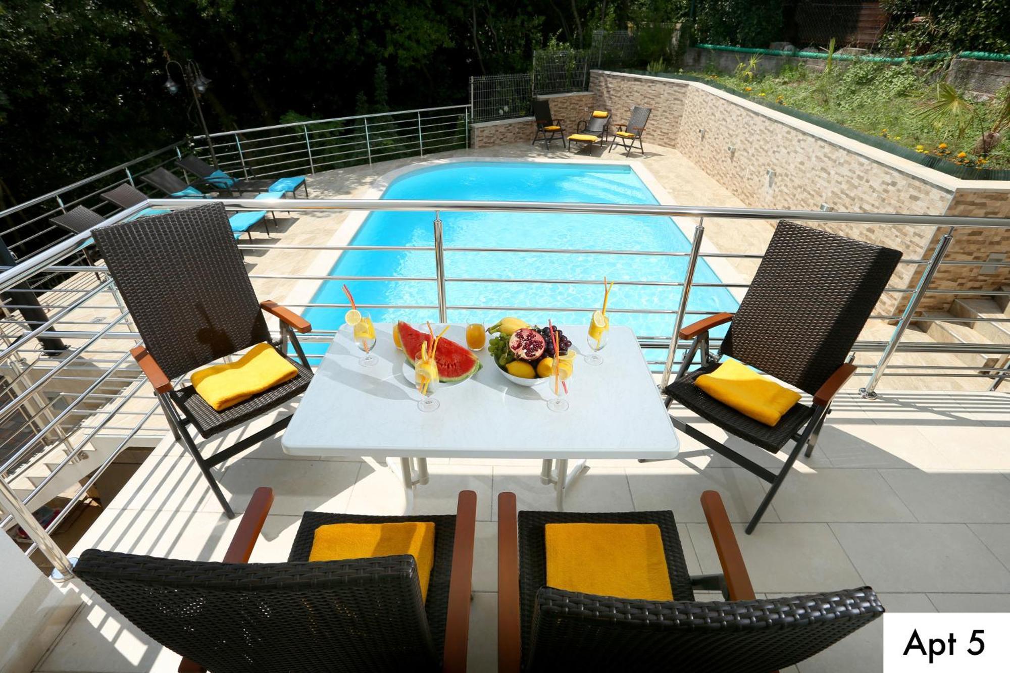 Villa Dragi With Pool, Sauna, & Whirlpool Opatija Værelse billede