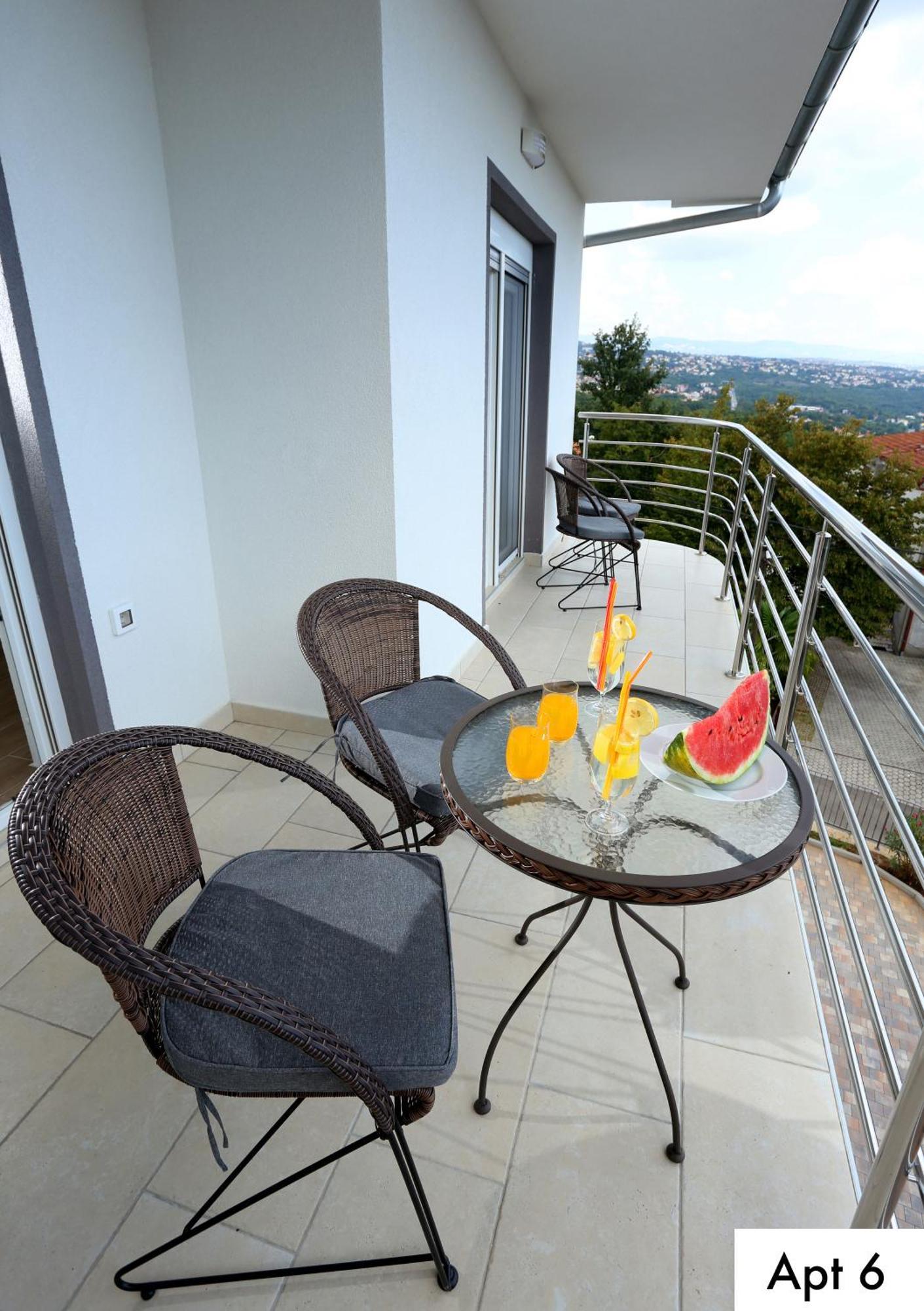 Villa Dragi With Pool, Sauna, & Whirlpool Opatija Værelse billede