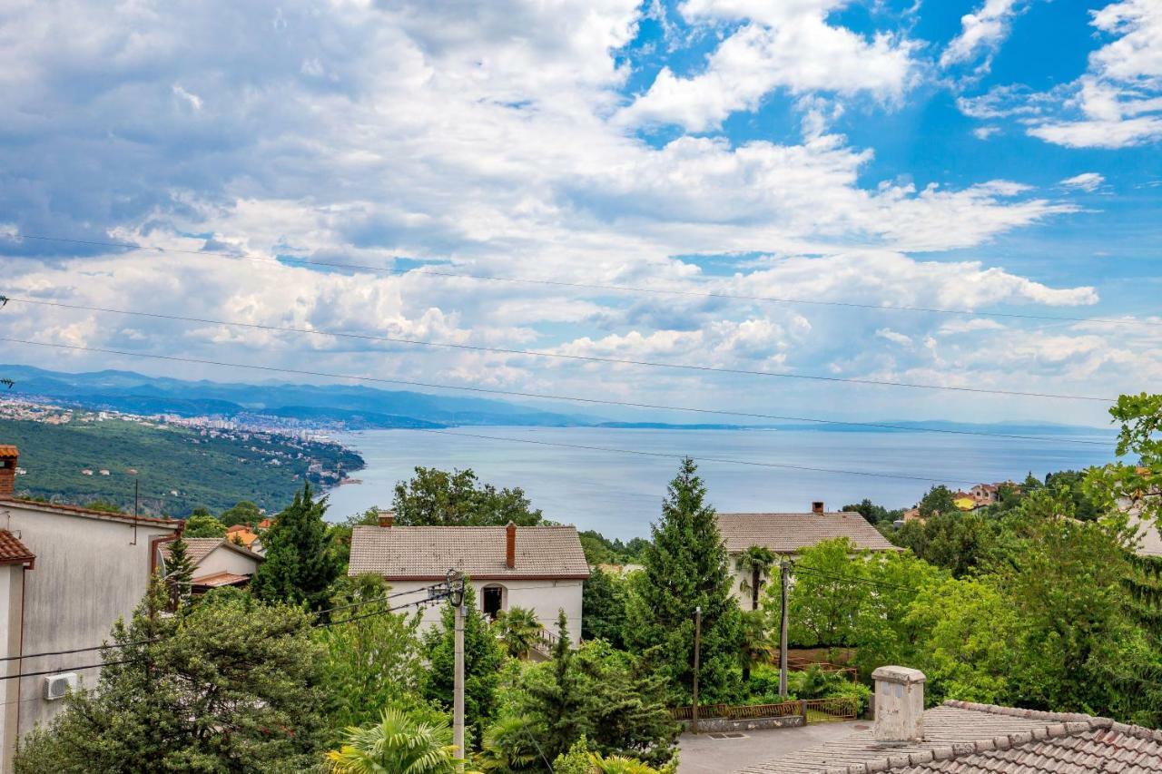 Villa Dragi With Pool, Sauna, & Whirlpool Opatija Værelse billede