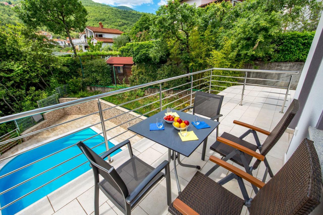 Villa Dragi With Pool, Sauna, & Whirlpool Opatija Værelse billede